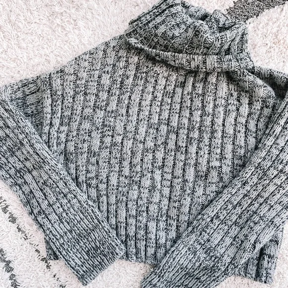 Urban Outfitters Gray Knit Cowlneck Sweater - Picture 2 of 7